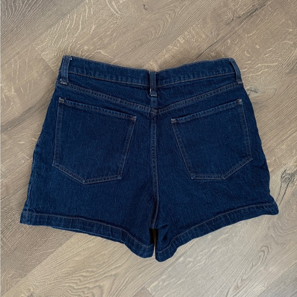 Banana Republic Blue Jean Shorts Classic Design - Picture 2 of 5